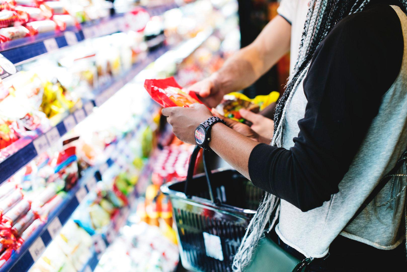 Gerencie suas reservas financeiras e alimentícias, guerra está as portas