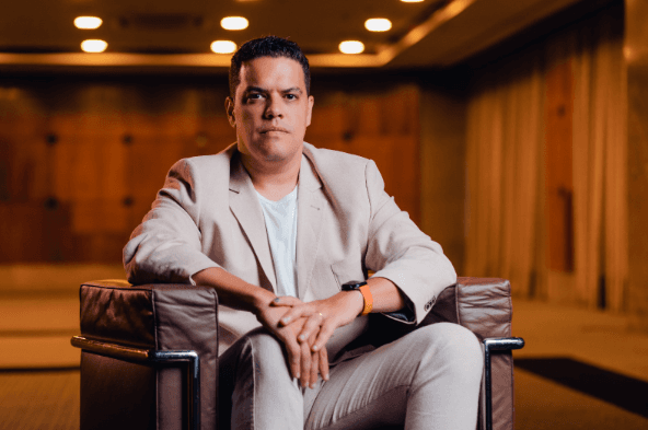 Por que gurus de vendas resolveram protestar contra a "Growth Machine" de Thiago Reis