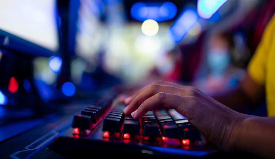 Trabalhadores estão pedindo adiantamento para fazer apostas, diz empresário