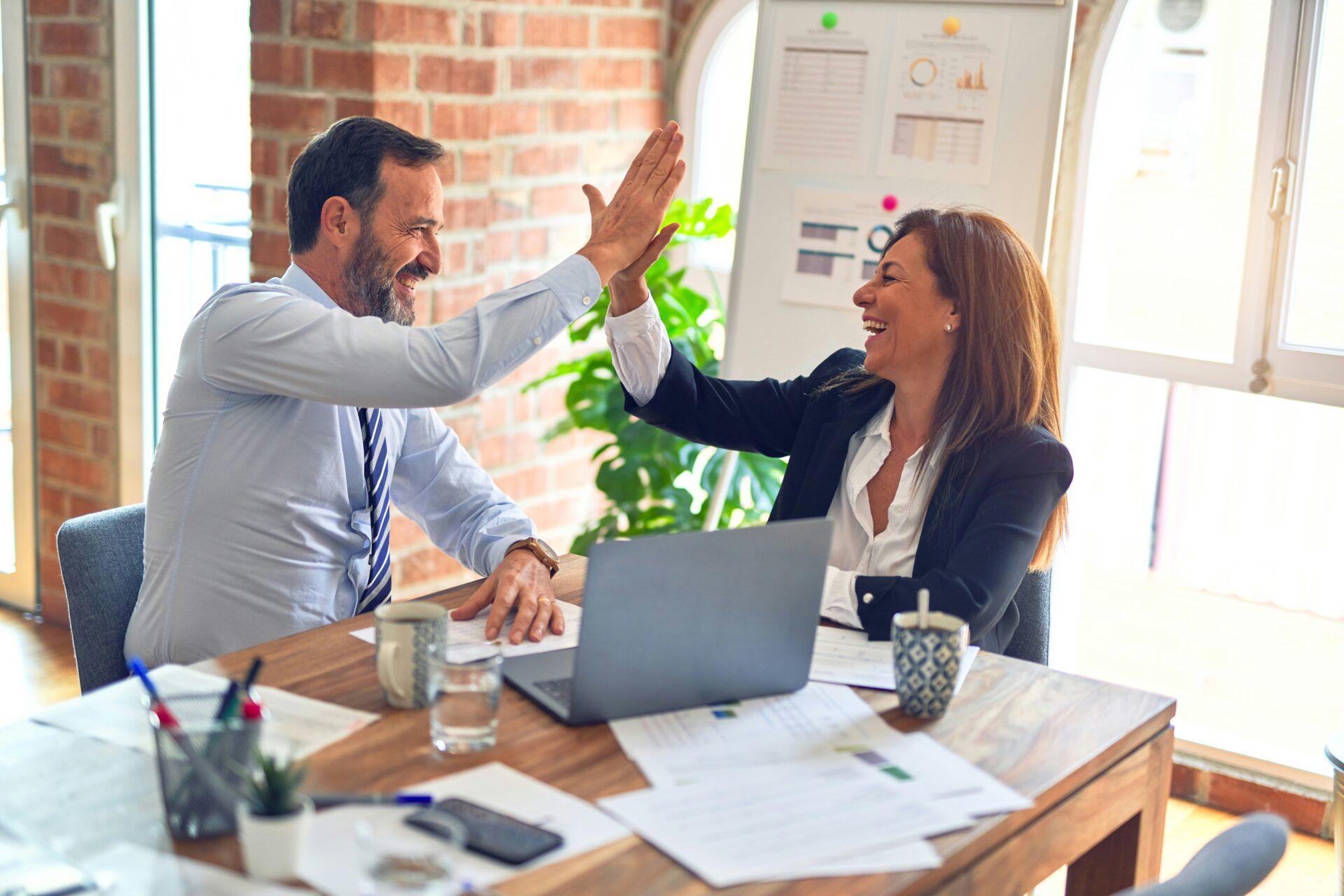 Como a liderança pode escalar pequenos negócios: 5 práticas simples que geram grandes resultados