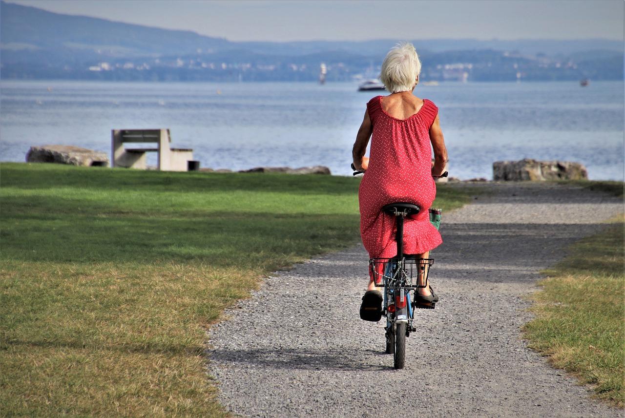 Reinvenção aos 50+ e 60+: o auge da potência feminina
