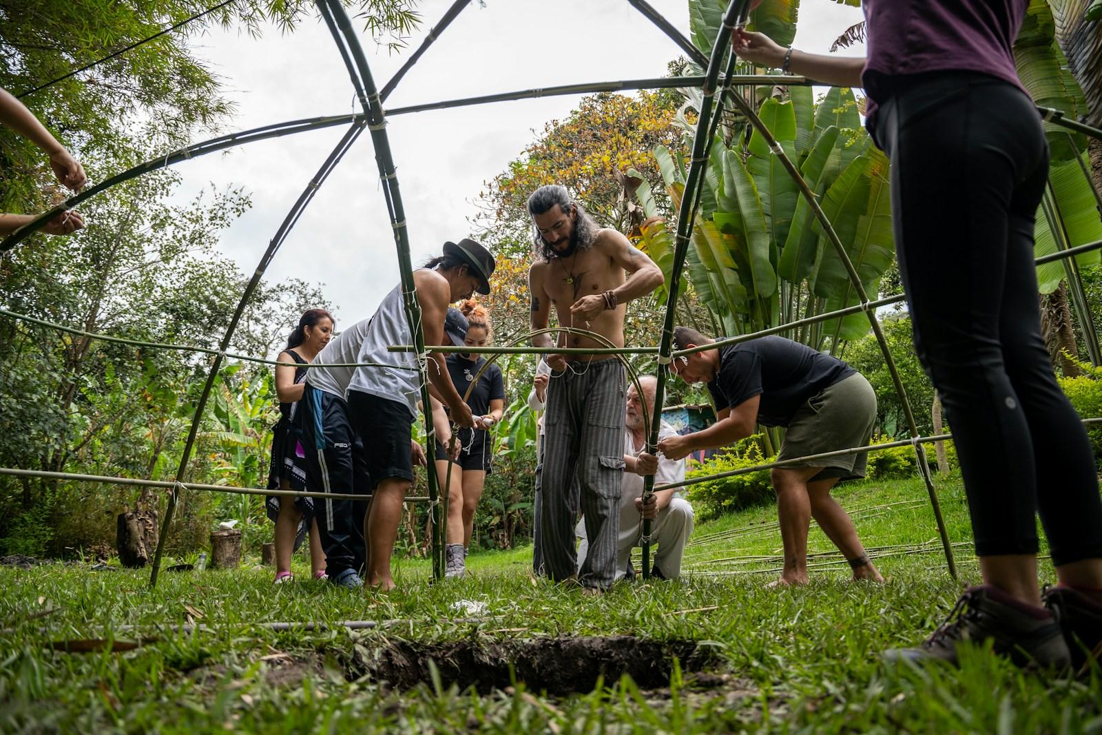Como o mundo pode estar melhorando (mesmo que você não saiba), com Iara Xavier | Café com ADM 487