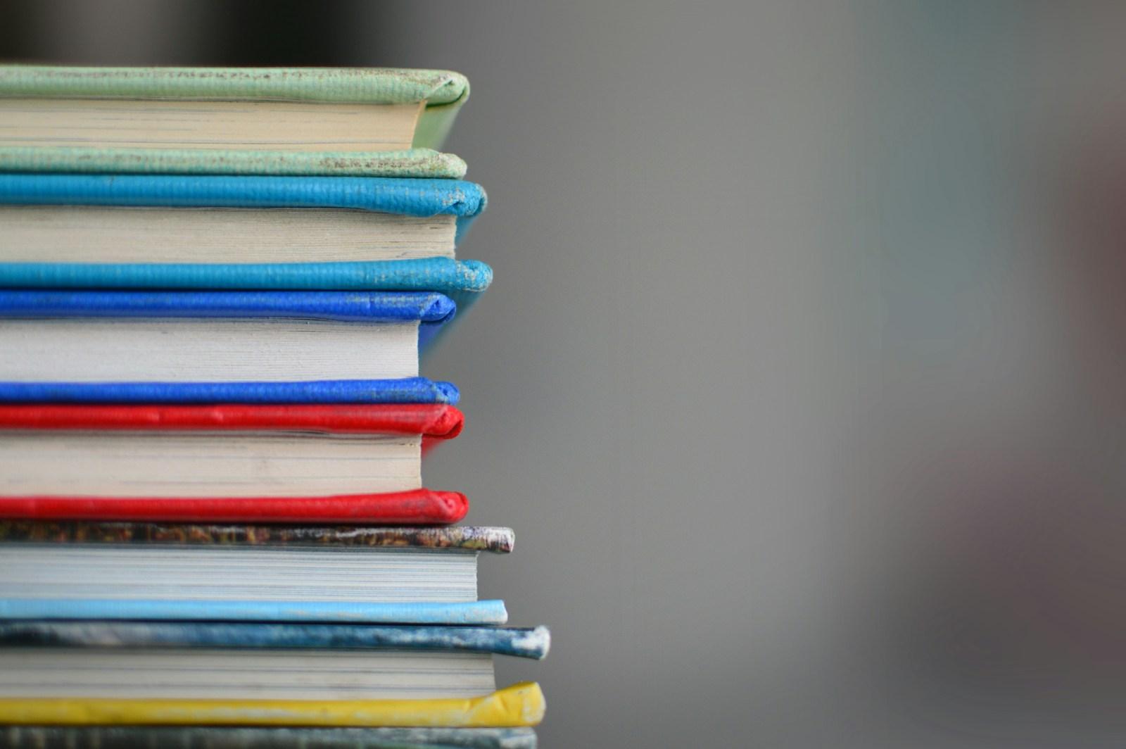 5 livros que ensinam lições que muita gente só aprende depois de errar caro