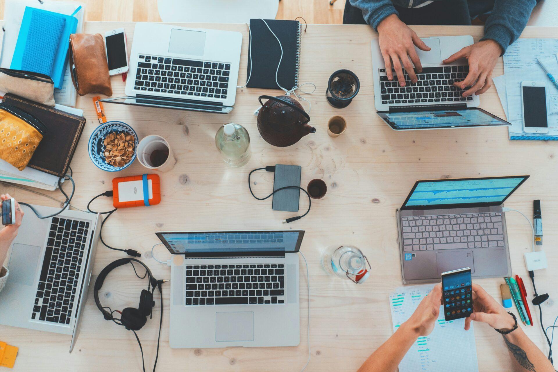 Empresas e Inteligência Artificial: é possível delegar decisões sem delegar responsabilidade?