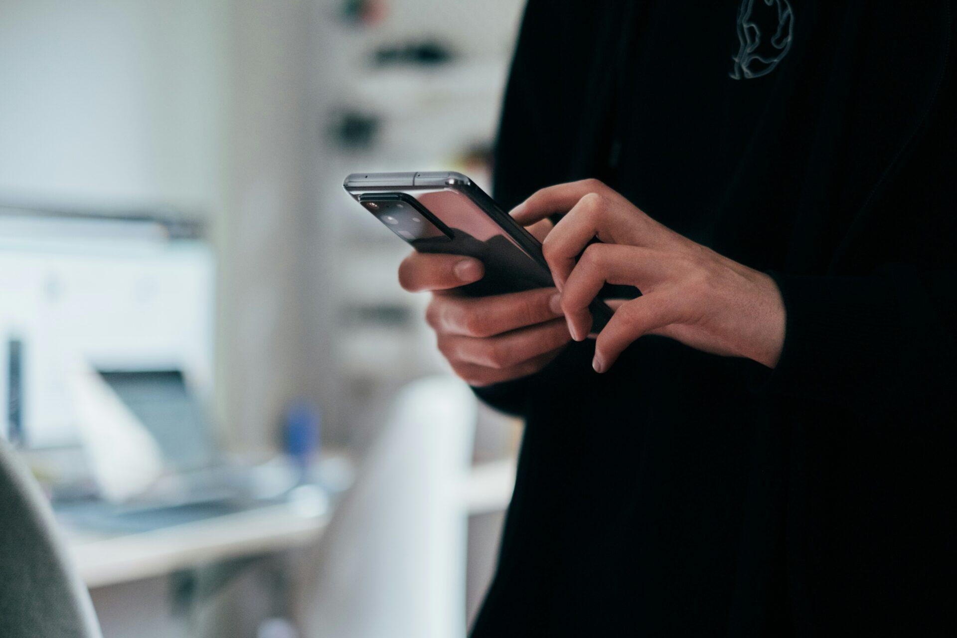 Duas em cada três pessoas abandonam marcas após atendimento ruim; IA ajuda a evitar crise de reputação digital