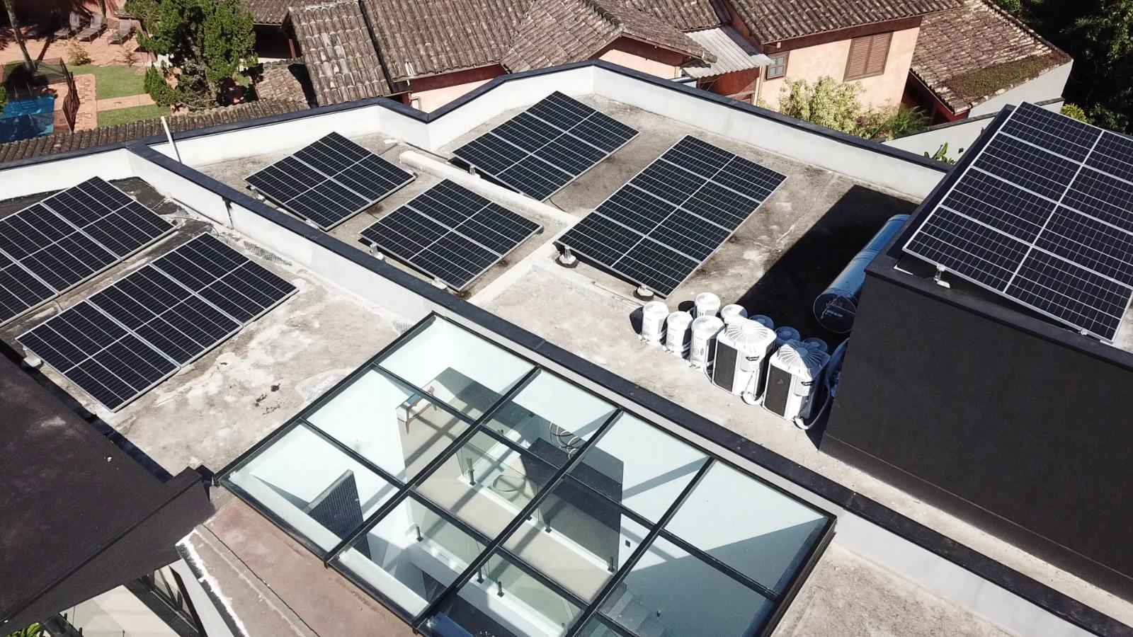 Primavera altera geração de energia solar e exige atenção aos sistemas no Vale do Paraíba