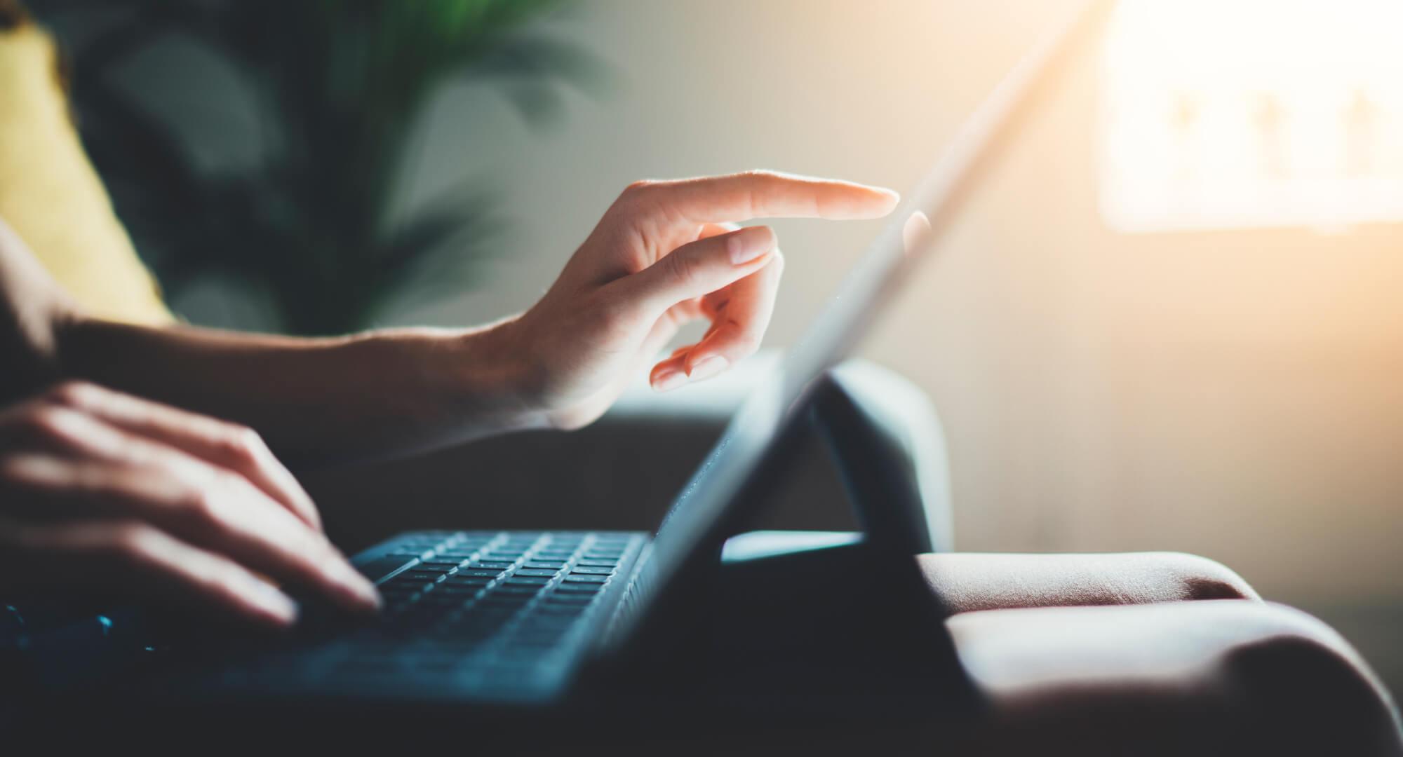 Por que cursos longos falham para quem já está no mercado