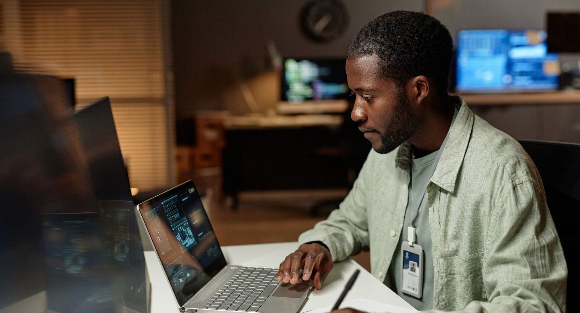 Este hábito profissional parece virtude, mas cobra juros altos