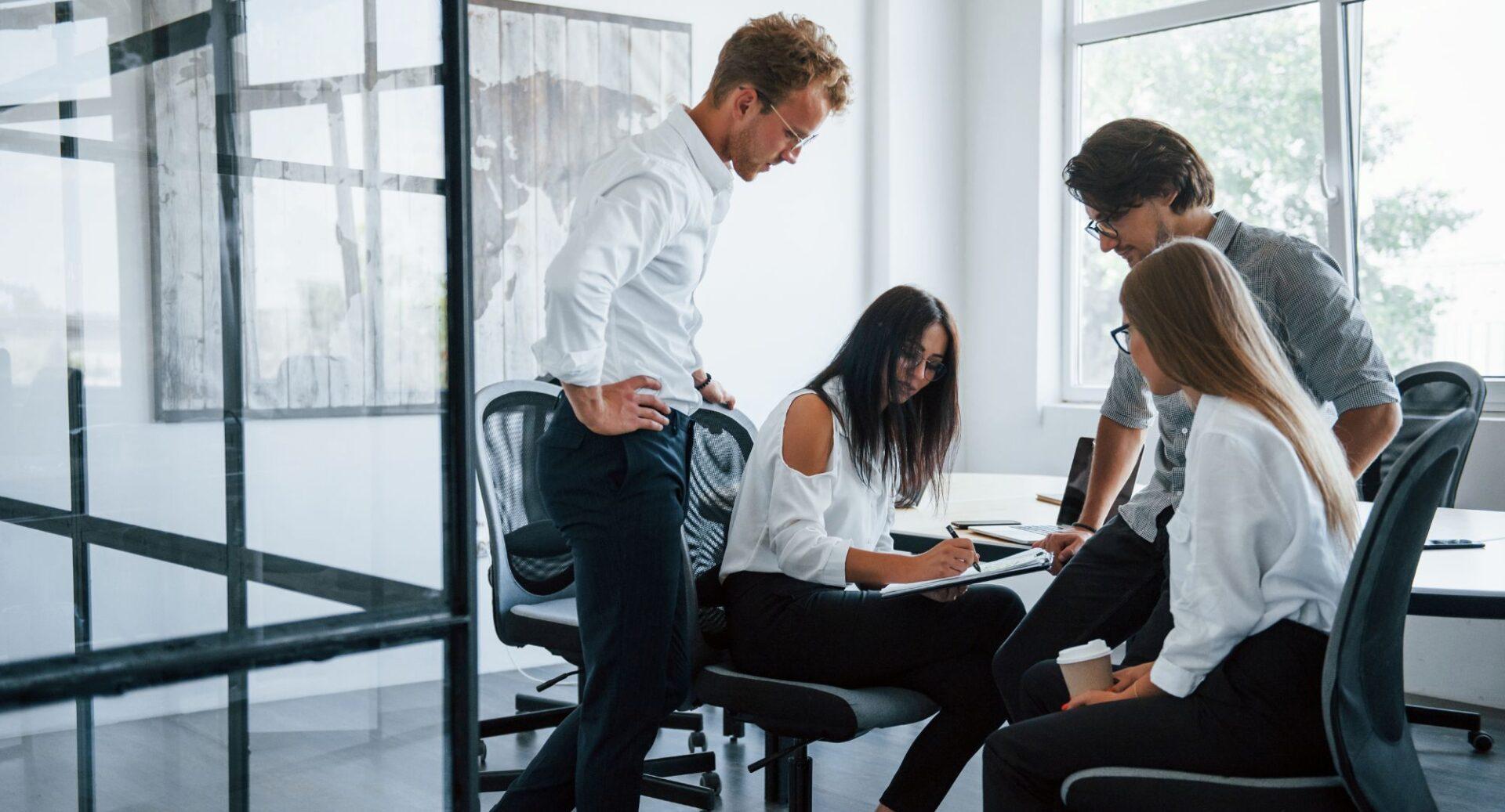 A comunicação que parece clara, mas cria confusão