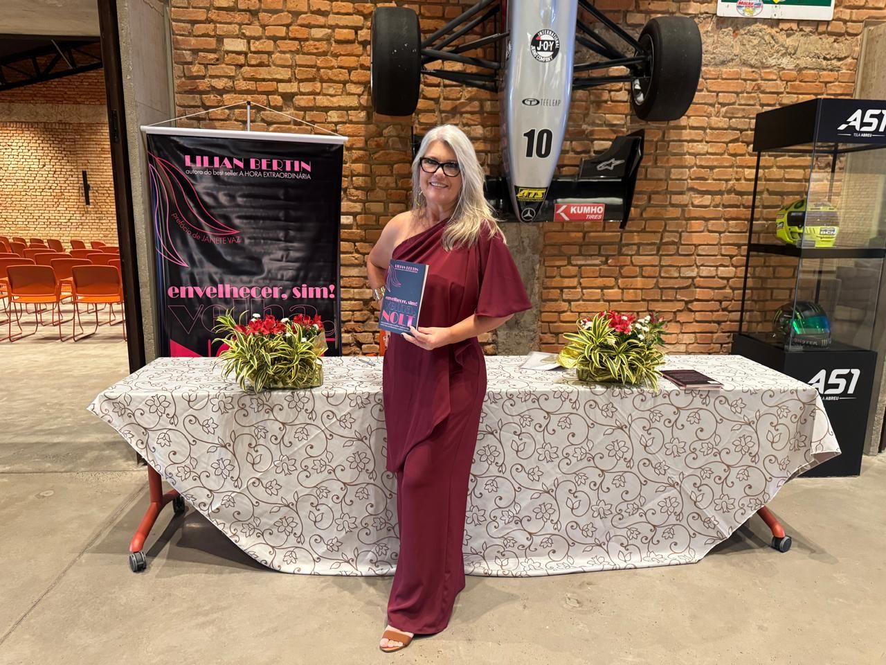 Lilian Bertin lança novo livro em Sorocaba e propõe novo olhar sobre envelhecimento feminino